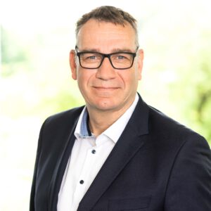 Herr Einert